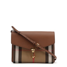 Load image into Gallery viewer, Burberry - 398082