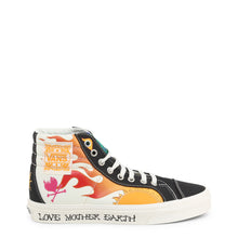 Load image into Gallery viewer, Vans - Two different shoe designs in 1 pair!!